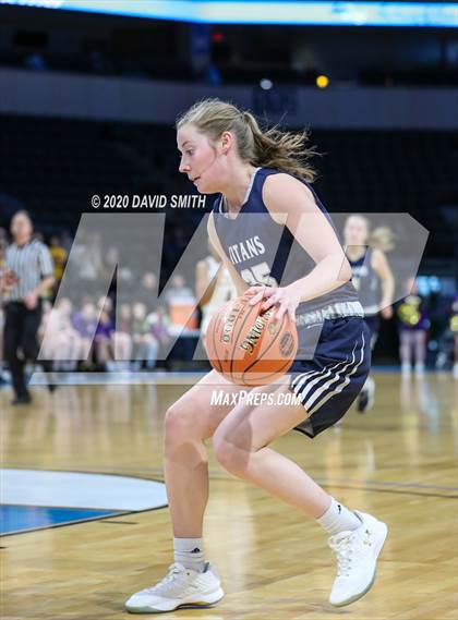 Thumbnail 3 in Lee's Summit West vs. Blue Springs (MSHSAA Class 5 Sectional) photogallery.