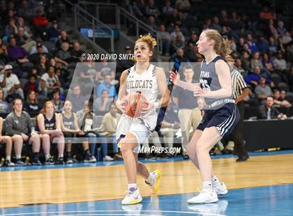 Thumbnail 1 in Lee's Summit West vs. Blue Springs (MSHSAA Class 5 Sectional) photogallery.