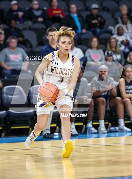 Thumbnail 3 in Lee's Summit West vs. Blue Springs (MSHSAA Class 5 Sectional) photogallery.