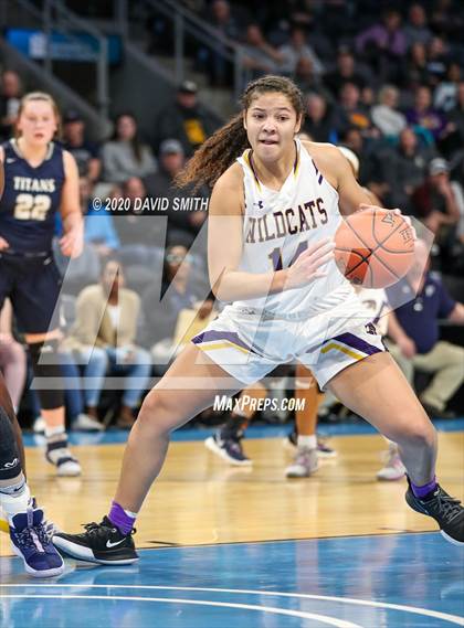 Thumbnail 3 in Lee's Summit West vs. Blue Springs (MSHSAA Class 5 Sectional) photogallery.