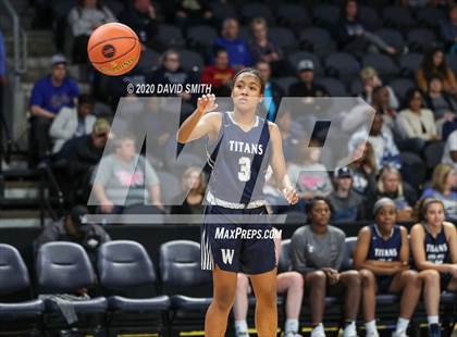 Thumbnail 3 in Lee's Summit West vs. Blue Springs (MSHSAA Class 5 Sectional) photogallery.