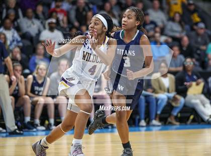 Thumbnail 2 in Lee's Summit West vs. Blue Springs (MSHSAA Class 5 Sectional) photogallery.