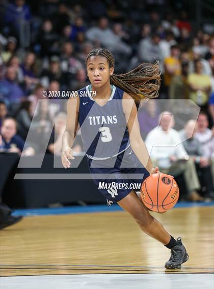 Thumbnail 1 in Lee's Summit West vs. Blue Springs (MSHSAA Class 5 Sectional) photogallery.