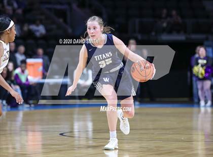 Thumbnail 1 in Lee's Summit West vs. Blue Springs (MSHSAA Class 5 Sectional) photogallery.
