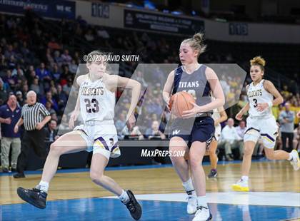 Thumbnail 1 in Lee's Summit West vs. Blue Springs (MSHSAA Class 5 Sectional) photogallery.
