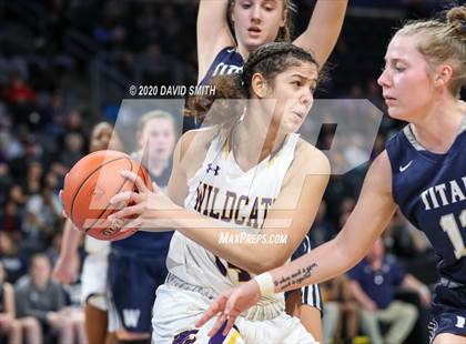 Thumbnail 1 in Lee's Summit West vs. Blue Springs (MSHSAA Class 5 Sectional) photogallery.