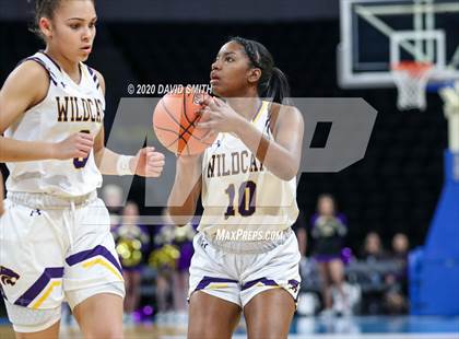 Thumbnail 3 in Lee's Summit West vs. Blue Springs (MSHSAA Class 5 Sectional) photogallery.