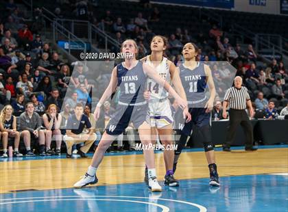Thumbnail 2 in Lee's Summit West vs. Blue Springs (MSHSAA Class 5 Sectional) photogallery.
