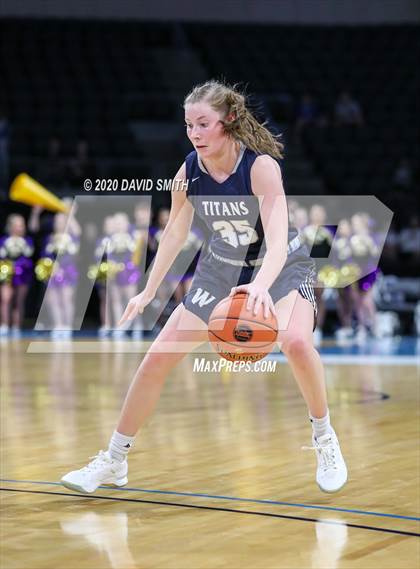 Thumbnail 2 in Lee's Summit West vs. Blue Springs (MSHSAA Class 5 Sectional) photogallery.