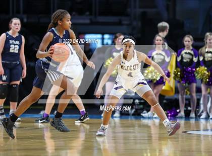 Thumbnail 3 in Lee's Summit West vs. Blue Springs (MSHSAA Class 5 Sectional) photogallery.