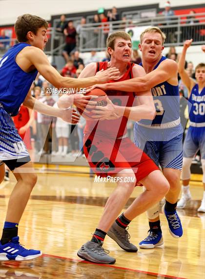 Thumbnail 3 in Fremont vs. American Fork (Utah Elite 8) photogallery.