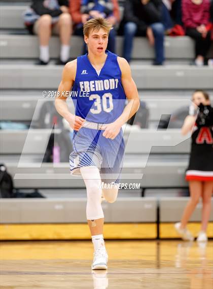 Thumbnail 1 in Fremont vs. American Fork (Utah Elite 8) photogallery.