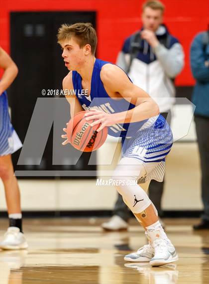 Thumbnail 2 in Fremont vs. American Fork (Utah Elite 8) photogallery.