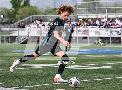 Thumbnail 1 in Farmington vs. Herriman (UHSAA 6A Semifinal) photogallery.
