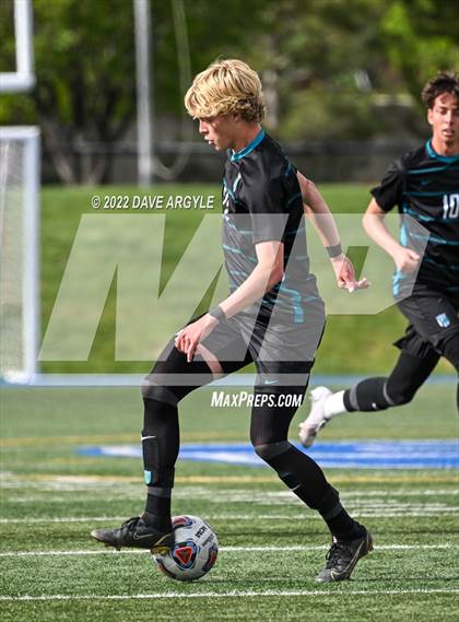 Thumbnail 3 in Farmington vs. Herriman (UHSAA 6A Semifinal) photogallery.