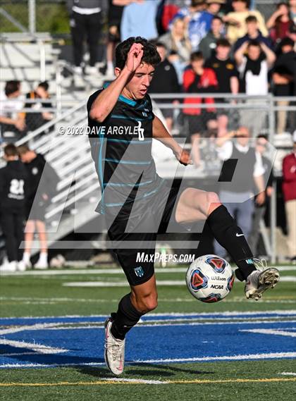 Thumbnail 1 in Farmington vs. Herriman (UHSAA 6A Semifinal) photogallery.