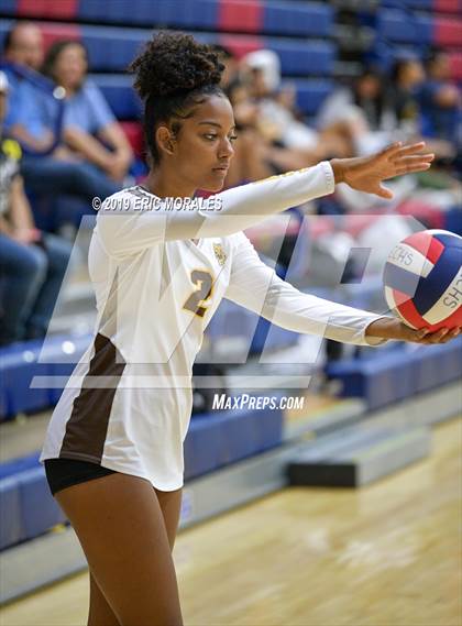 Thumbnail 3 in El Camino vs Central (Montgomery Varsity Tournament) photogallery.