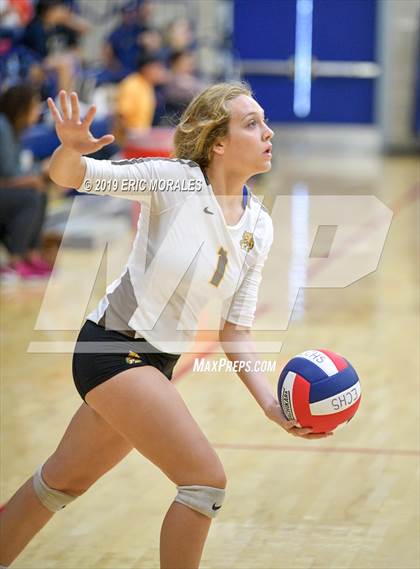 Thumbnail 1 in El Camino vs Central (Montgomery Varsity Tournament) photogallery.