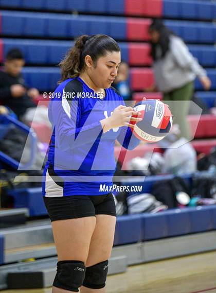 Thumbnail 1 in El Camino vs Central (Montgomery Varsity Tournament) photogallery.