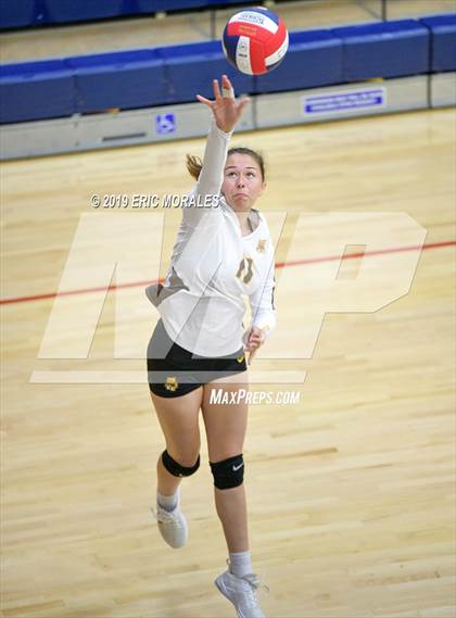 Thumbnail 3 in El Camino vs Central (Montgomery Varsity Tournament) photogallery.