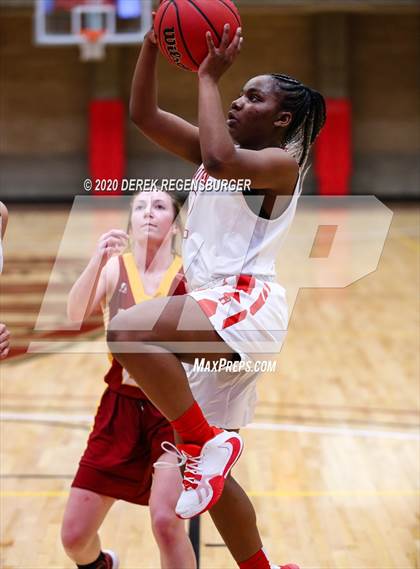 Thumbnail 2 in Brush vs Eaton (CHSAA 3A Great 8) photogallery.