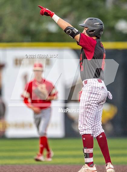 Thumbnail 1 in Orange Lutheran @ JSerra Catholic photogallery.