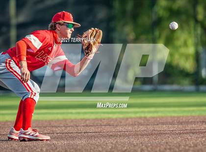 Thumbnail 1 in Orange Lutheran @ JSerra Catholic photogallery.