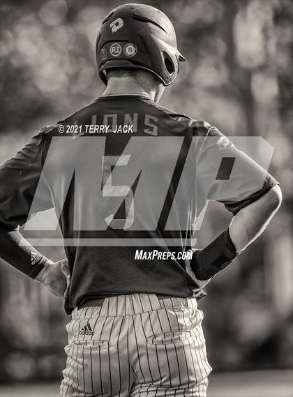 Thumbnail 3 in Orange Lutheran @ JSerra Catholic photogallery.