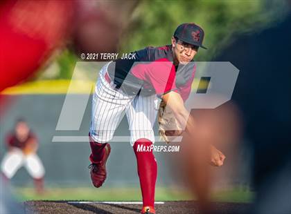 Thumbnail 2 in Orange Lutheran @ JSerra Catholic photogallery.