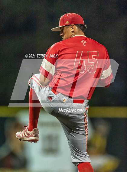 Thumbnail 3 in Orange Lutheran @ JSerra Catholic photogallery.