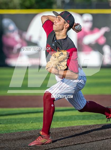 Thumbnail 3 in Orange Lutheran @ JSerra Catholic photogallery.