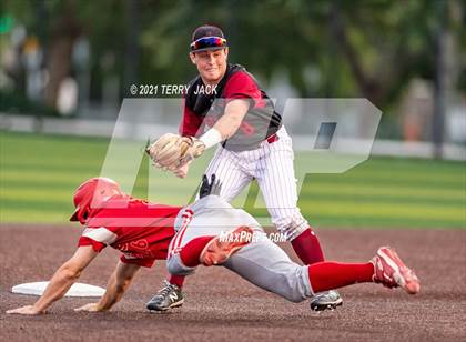 Thumbnail 2 in Orange Lutheran @ JSerra Catholic photogallery.