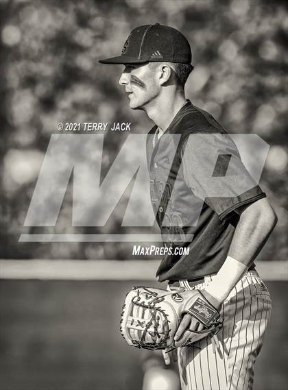 Thumbnail 1 in Orange Lutheran @ JSerra Catholic photogallery.