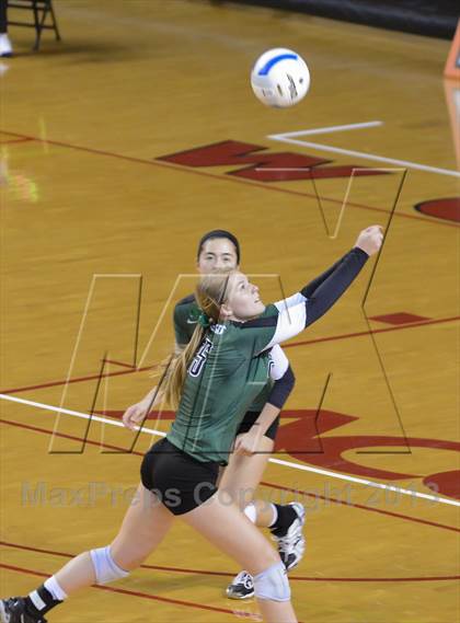 Thumbnail 3 in Carson vs. Cardinal Gibbons (NCHSAA 3A Final) photogallery.
