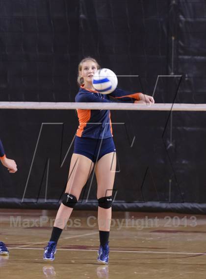 Thumbnail 1 in Carson vs. Cardinal Gibbons (NCHSAA 3A Final) photogallery.