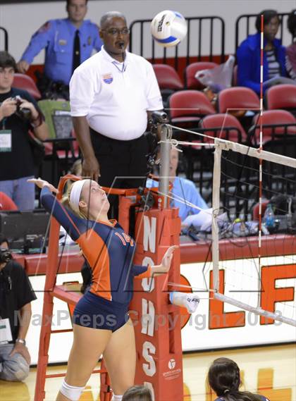 Thumbnail 2 in Carson vs. Cardinal Gibbons (NCHSAA 3A Final) photogallery.