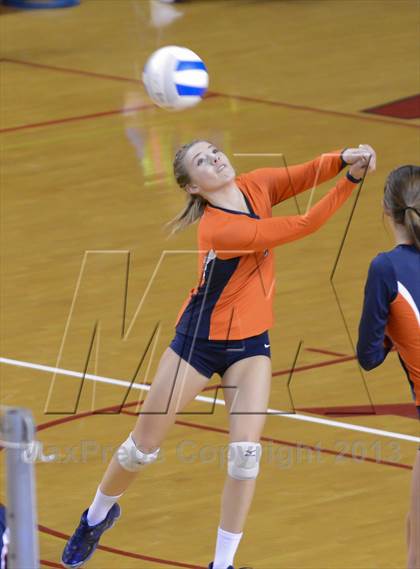 Thumbnail 1 in Carson vs. Cardinal Gibbons (NCHSAA 3A Final) photogallery.