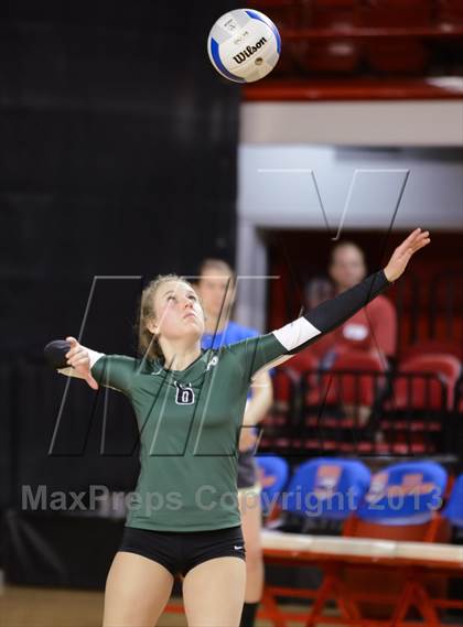 Thumbnail 1 in Carson vs. Cardinal Gibbons (NCHSAA 3A Final) photogallery.