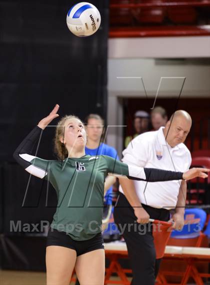 Thumbnail 2 in Carson vs. Cardinal Gibbons (NCHSAA 3A Final) photogallery.