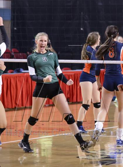 Thumbnail 2 in Carson vs. Cardinal Gibbons (NCHSAA 3A Final) photogallery.