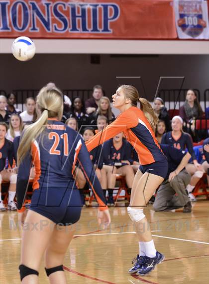 Thumbnail 1 in Carson vs. Cardinal Gibbons (NCHSAA 3A Final) photogallery.