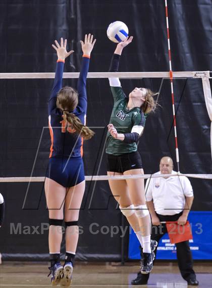 Thumbnail 1 in Carson vs. Cardinal Gibbons (NCHSAA 3A Final) photogallery.
