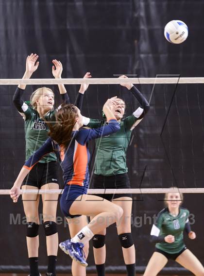 Thumbnail 2 in Carson vs. Cardinal Gibbons (NCHSAA 3A Final) photogallery.