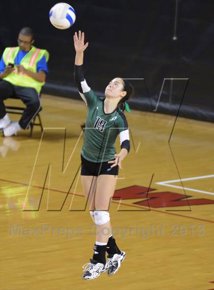 Thumbnail 1 in Carson vs. Cardinal Gibbons (NCHSAA 3A Final) photogallery.