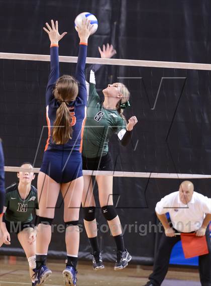 Thumbnail 1 in Carson vs. Cardinal Gibbons (NCHSAA 3A Final) photogallery.