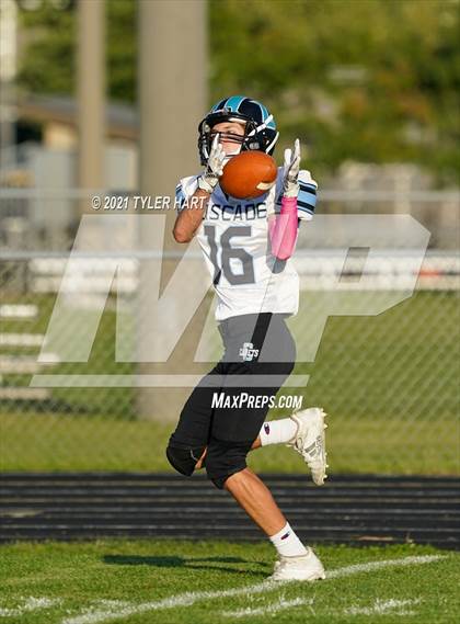 Thumbnail 3 in Cascade @ Speedway photogallery.