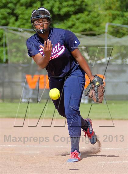 Thumbnail 2 in Jackson vs Lansing Everett photogallery.