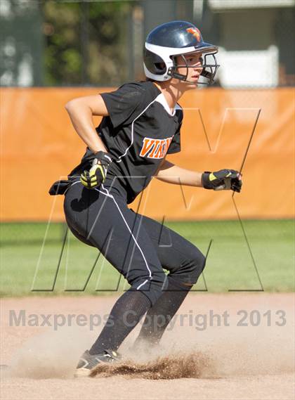 Thumbnail 1 in Jackson vs Lansing Everett photogallery.