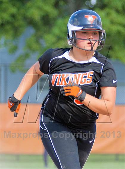 Thumbnail 1 in Jackson vs Lansing Everett photogallery.