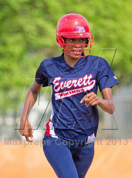 Thumbnail 3 in Jackson vs Lansing Everett photogallery.